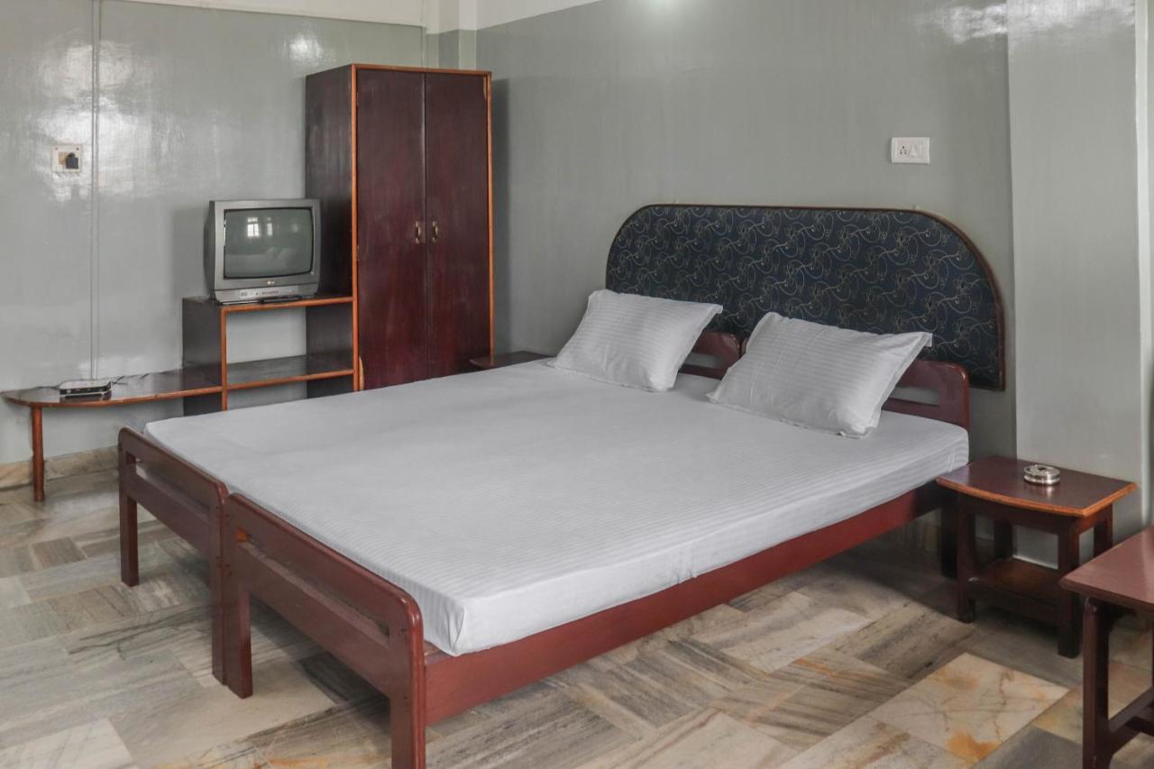 Spot On 49477 Hotel Galaxy Dimapur Luaran gambar
